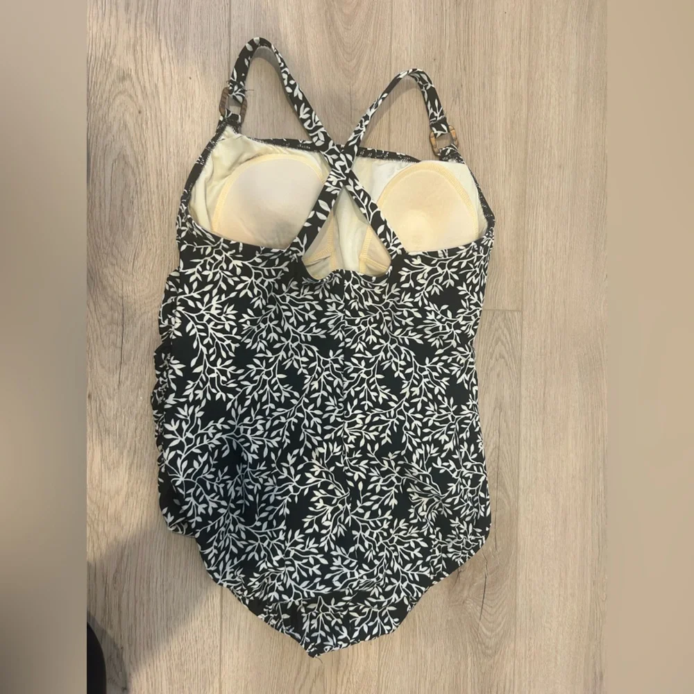 Lands' End Swimsuit Tank Plus 18W Padded Shelf Bra Side Ruching Black Leaf Print - Picture 3 of 7